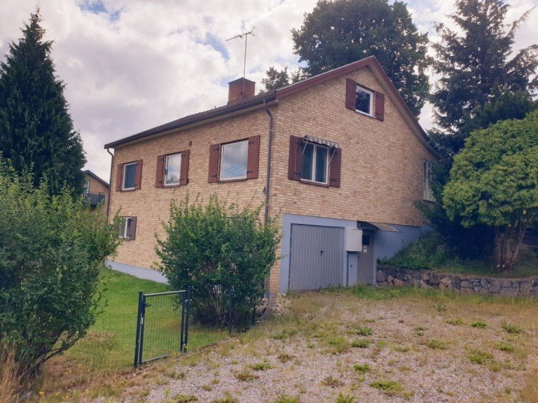  Einfamilienhaus Modernisiertes Landhaus in Virserum. Komplett m�bliert, sofort bezugsfertig, provisionsfrei.